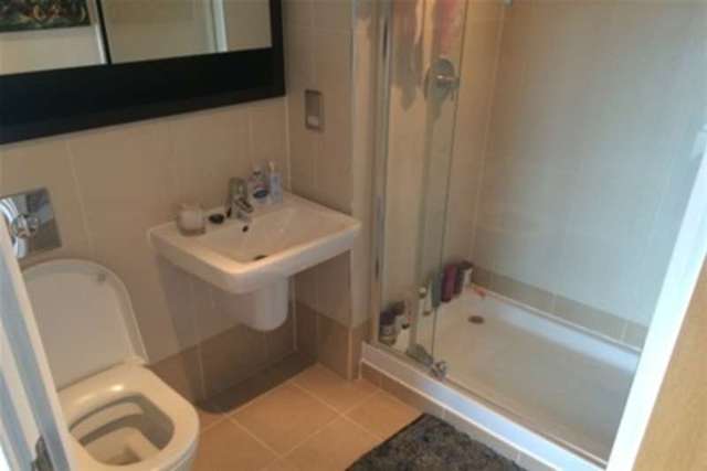  Image of Property to rent at Leeds, LS10 1LQ