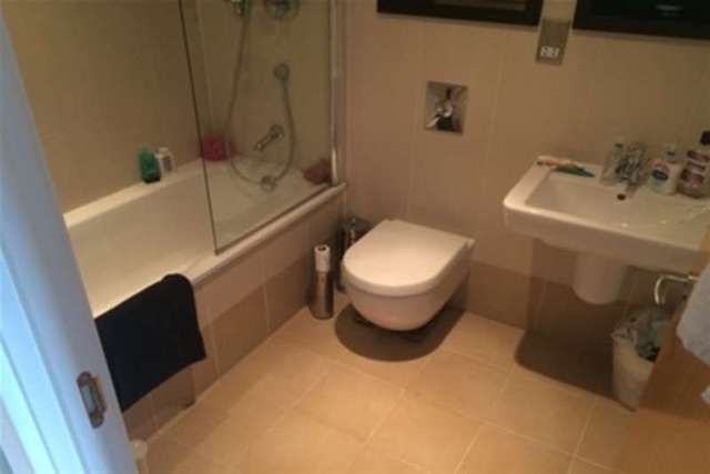 Image of Property to rent at Leeds, LS10 1LQ