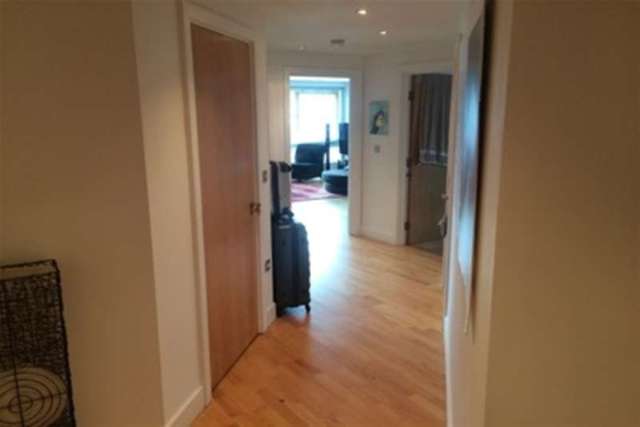 Image of Property to rent at Leeds, LS10 1LQ