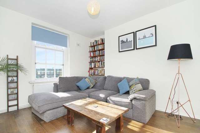  Image of 3 Bedroom Flat for sale at Corfield Street Bethnal Green London, E2 0DP