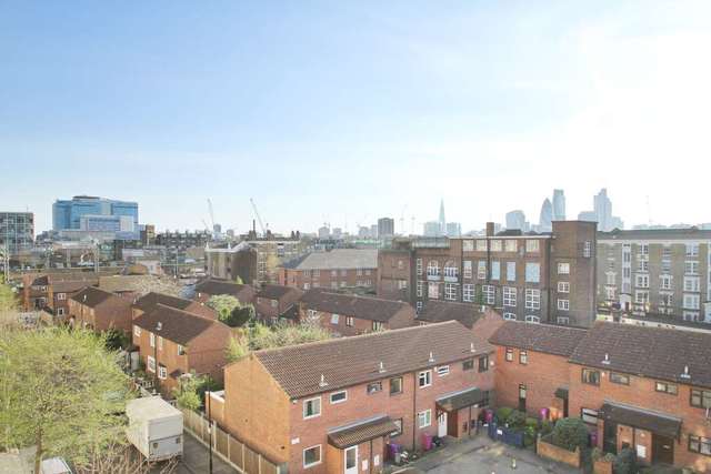 Image of 3 Bedroom Flat for sale at Corfield Street Bethnal Green London, E2 0DP