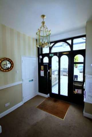  Image of 2 Bedroom Flat to rent at Cranley Place South Kensington London, SW7 3AE