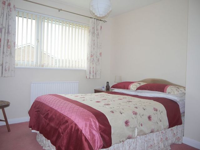  Image of 3 Bedroom Semi-Detached for sale at Mellstock Road  Aylesbury, HP21 7NU