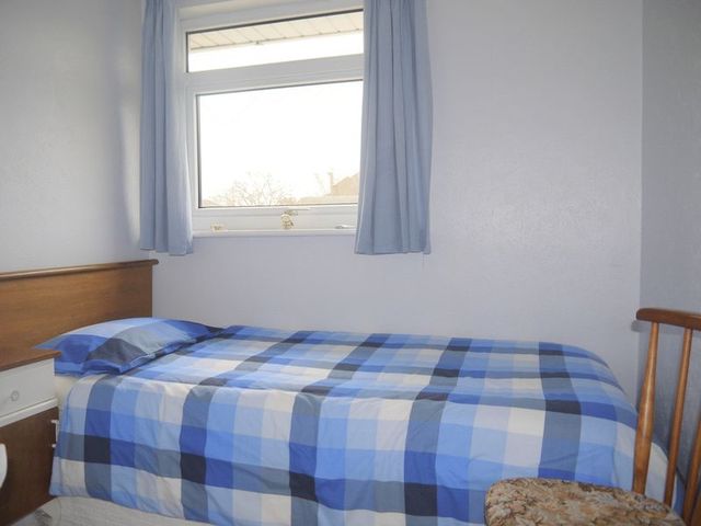  Image of 3 Bedroom Semi-Detached for sale at Mellstock Road  Aylesbury, HP21 7NU