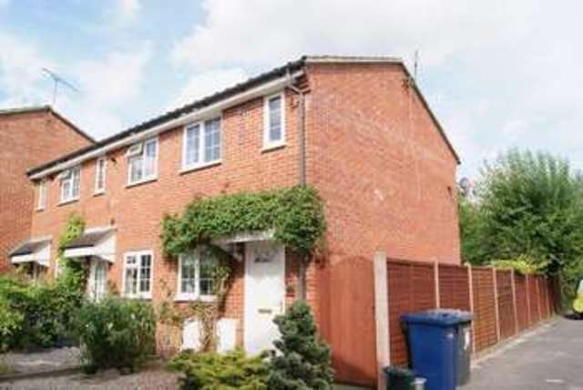  Image of 1 Bedroom Detached to rent at Field End  Farnham, GU9 9HZ