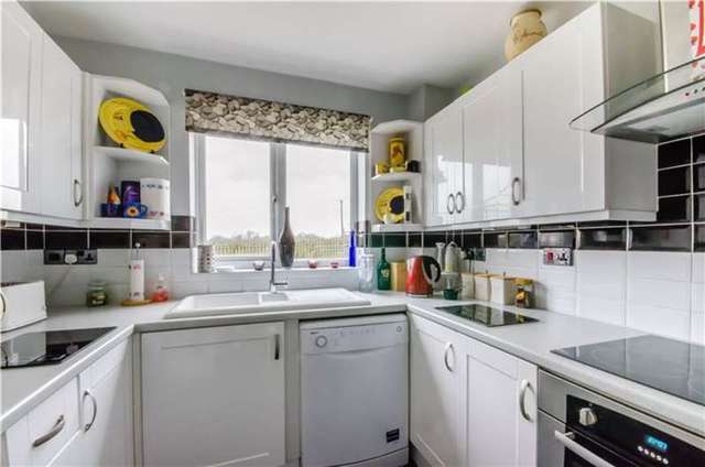  Image of 3 Bedroom Detached for sale at Comberton, CB23 7DL