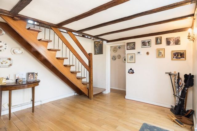  Image of 5 Bedroom Detached for sale at Burton Lane Goffs Oak Waltham Cross, EN7 6SJ