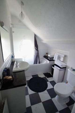  Image of 2 Bedroom Flat for sale at 6 Grove Road  Burnham-On-Sea, TA8 2HF