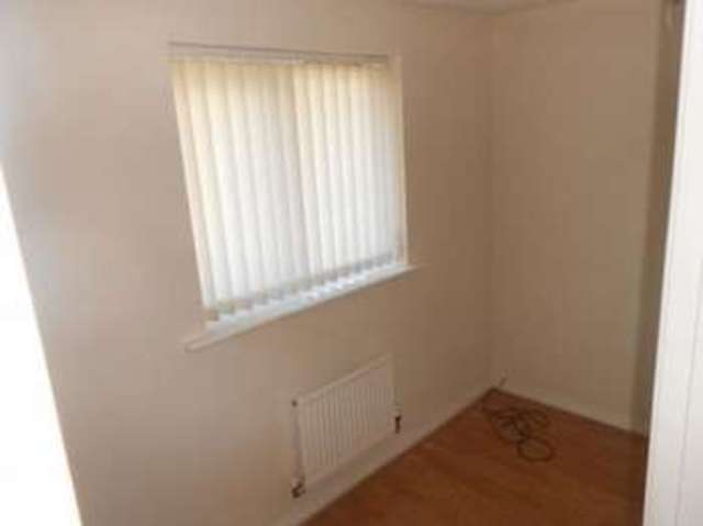  Image of 3 Bedroom Semi-Detached to rent at Hansby Drive Speke Liverpool, L24 9LG
