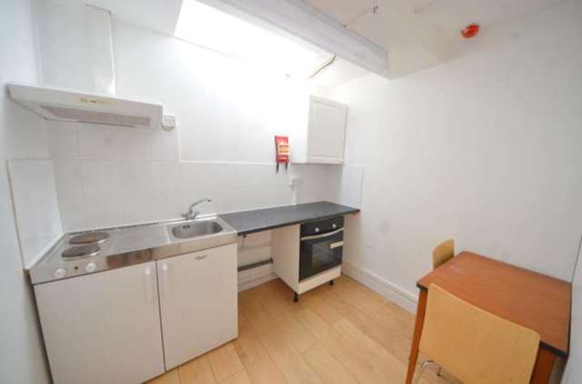  Image of Studio to rent at Islington, N1 1BF