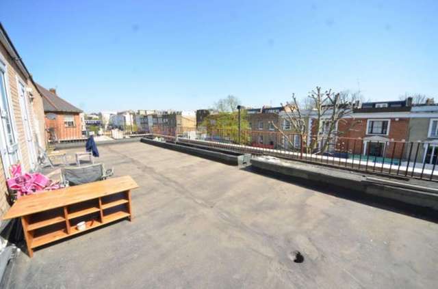  Image of Studio to rent at Islington, N1 1BF