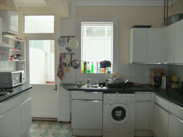  Image of 3 Bedroom Detached for sale at Eastbourne, BN21 3JL