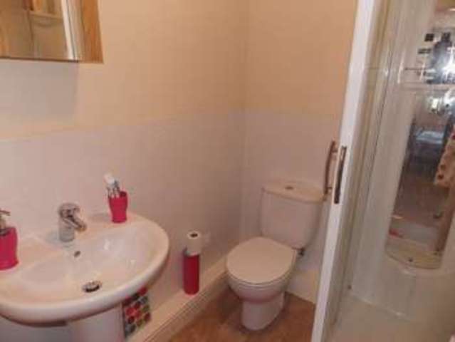  Image of 2 Bedroom Flat for sale at Leigh Street Westhoughton Bolton, BL5 3GZ