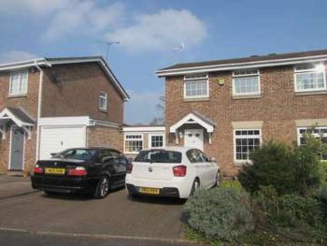  Image of 3 Bedroom Semi-Detached to rent at Linden Close  Warwick, CV34 5RF