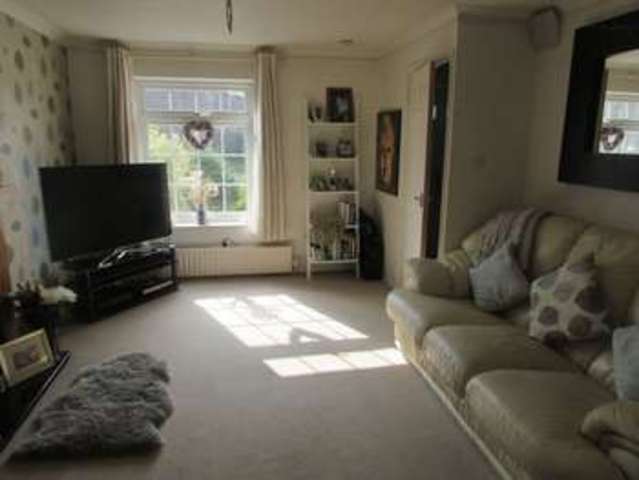  Image of 3 Bedroom Semi-Detached to rent at Linden Close  Warwick, CV34 5RF