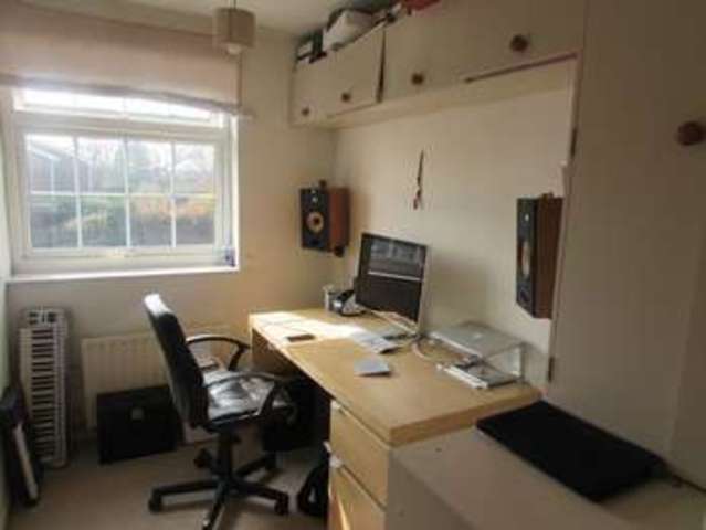  Image of 3 Bedroom Semi-Detached to rent at Linden Close  Warwick, CV34 5RF