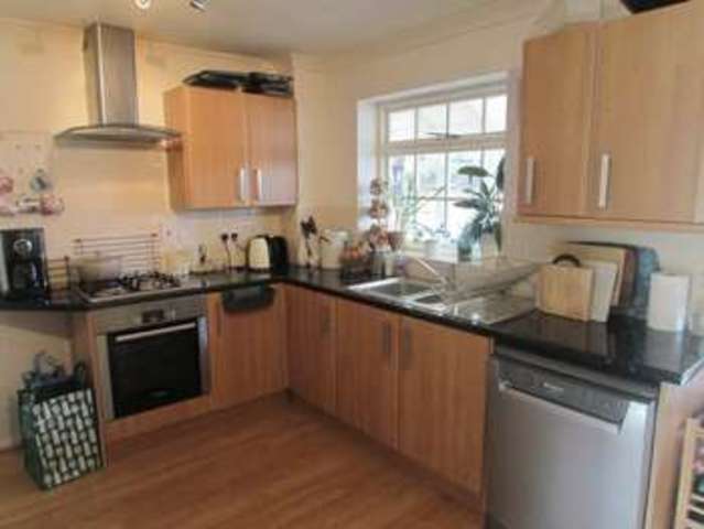  Image of 3 Bedroom Semi-Detached to rent at Linden Close  Warwick, CV34 5RF