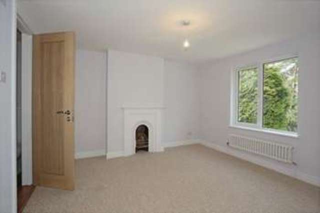  Image of 4 Bedroom Semi-Detached for sale at London Road  Crowborough, TN6 1UT