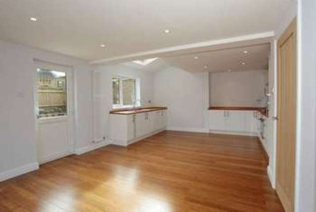  Image of 4 Bedroom Semi-Detached for sale at London Road  Crowborough, TN6 1UT