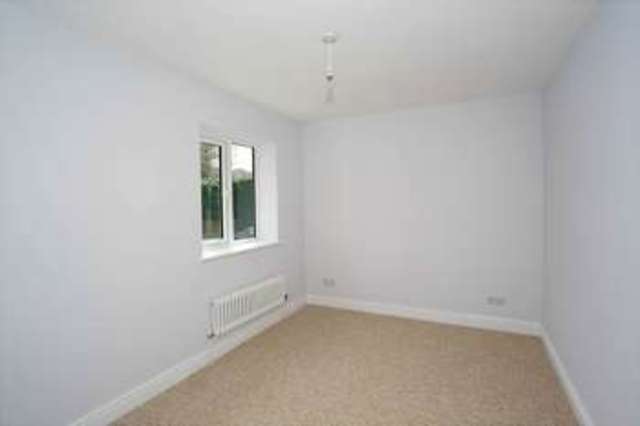  Image of 4 Bedroom Semi-Detached for sale at London Road  Crowborough, TN6 1UT