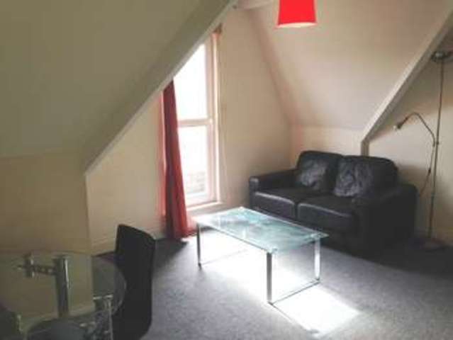 Image of 1 Bedroom Flat to rent at London Road  High Wycombe, HP11 1BT