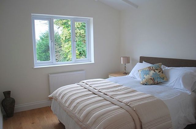  Image of 2 Bedroom Flat for sale at Manor Park Road Array Fortis Green, N2 0SL