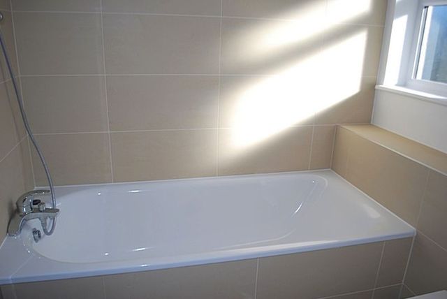  Image of 2 Bedroom Flat for sale at Manor Park Road Array Fortis Green, N2 0SL