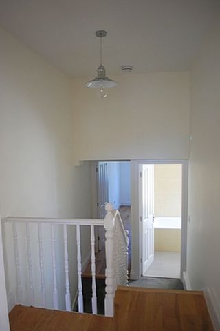  Image of 2 Bedroom Flat for sale at Manor Park Road Array Fortis Green, N2 0SL