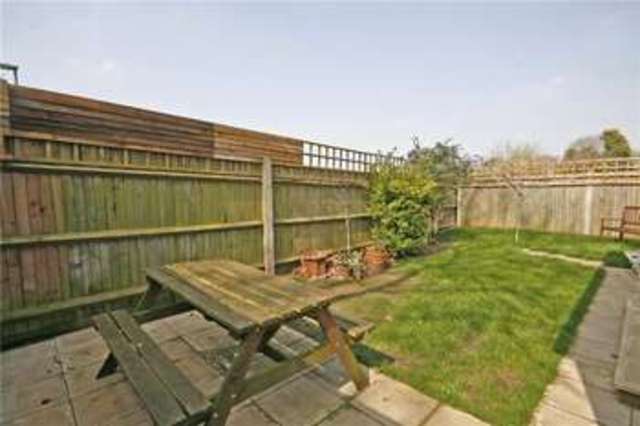  Image of 4 Bedroom Detached for sale at Shepperton  Shepperton, TW17 9EJ