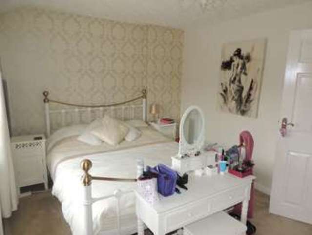  Image of 3 Bedroom Semi-Detached for sale at Milton Grove Bletchley Milton Keynes, MK3 5BH
