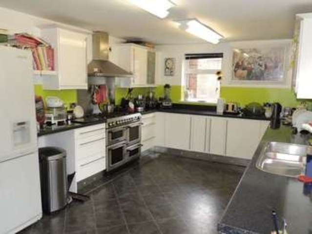  Image of 3 Bedroom Semi-Detached for sale at Milton Grove Bletchley Milton Keynes, MK3 5BH