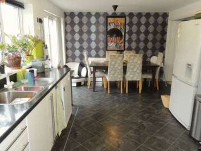  Image of 3 Bedroom Semi-Detached for sale at Milton Grove Bletchley Milton Keynes, MK3 5BH