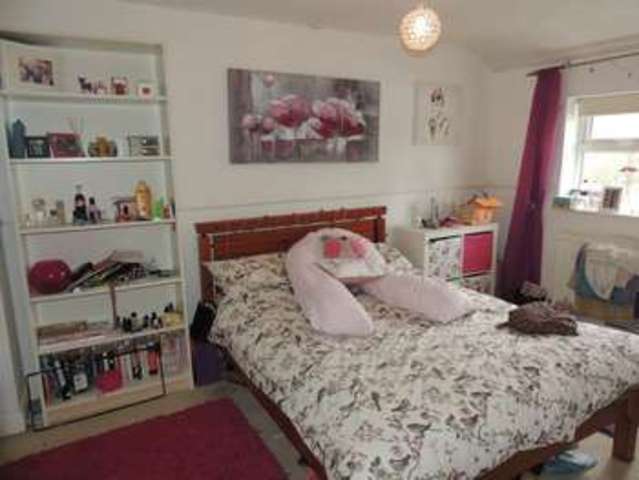  Image of 3 Bedroom Semi-Detached for sale at Milton Grove Bletchley Milton Keynes, MK3 5BH