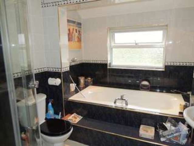  Image of 3 Bedroom Semi-Detached for sale at Milton Grove Bletchley Milton Keynes, MK3 5BH