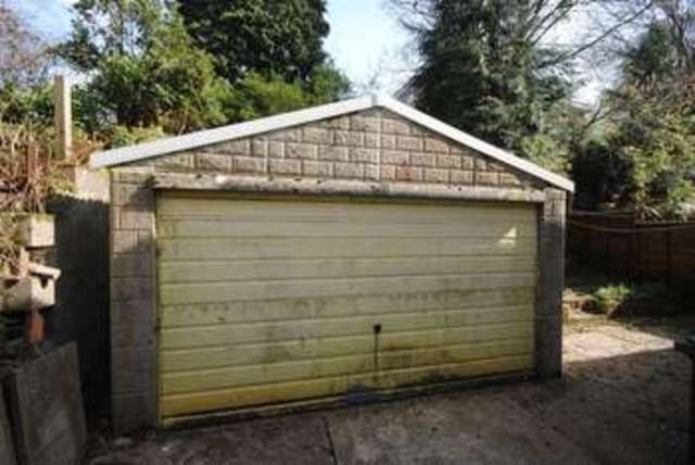  Image of 2 Bedroom Terraced for sale at Montgomery Road  Southampton, SO18 4RW