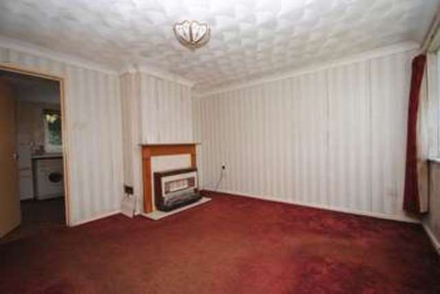  Image of 2 Bedroom Terraced for sale at Montgomery Road  Southampton, SO18 4RW
