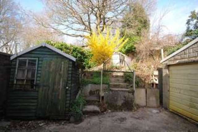  Image of 2 Bedroom Terraced for sale at Montgomery Road  Southampton, SO18 4RW