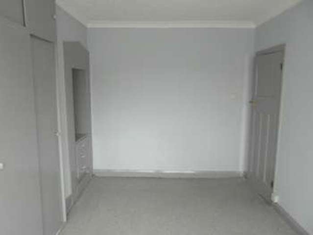  Image of 3 Bedroom Semi-Detached to rent at Morley Crescent East  Stanmore, HA7 2LG