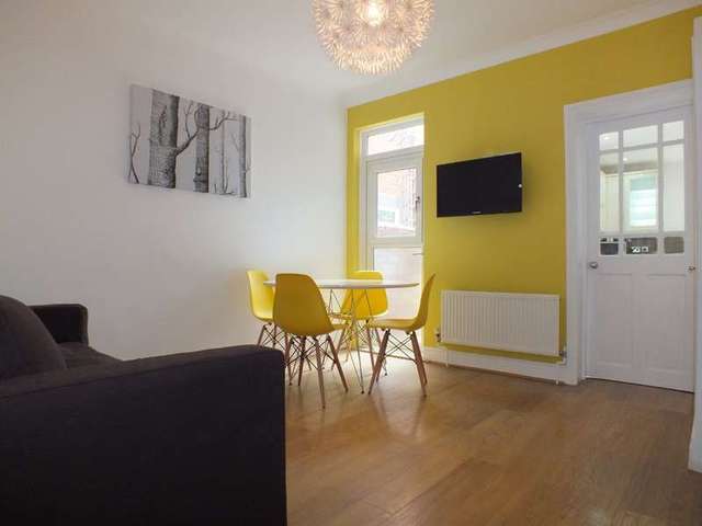  Image of 1 Bedroom Detached to rent at Reading Berkshire Reading, RG1 7YR