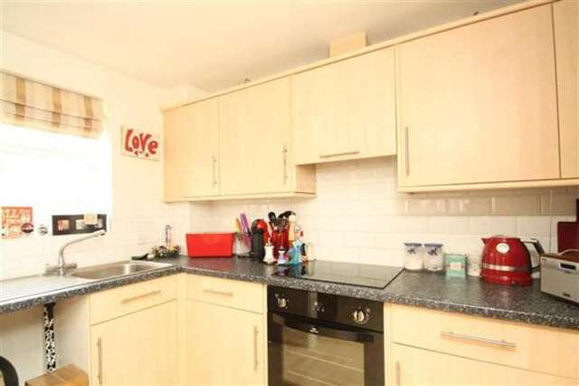  Image of 2 Bedroom Flat for sale at Broadwater, BN14 7EE