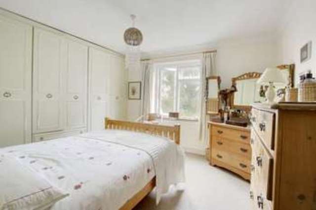  Image of 4 Bedroom Semi-Detached for sale at Red Lion Lane  Shooters Hill, SE18 4LE