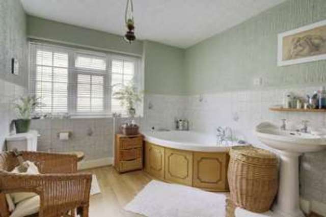  Image of 4 Bedroom Semi-Detached for sale at Red Lion Lane  Shooters Hill, SE18 4LE