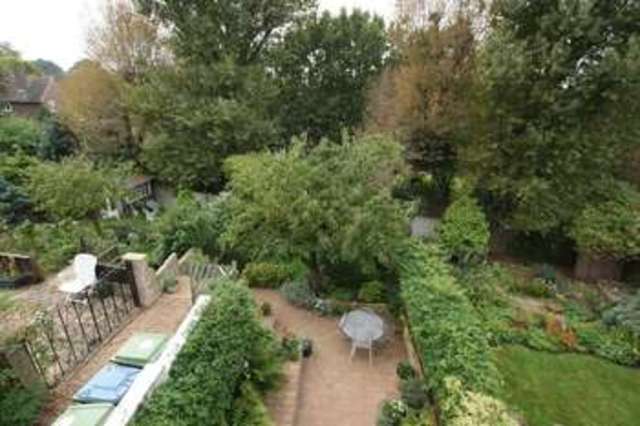  Image of 4 Bedroom Semi-Detached for sale at Red Lion Lane  Shooters Hill, SE18 4LE