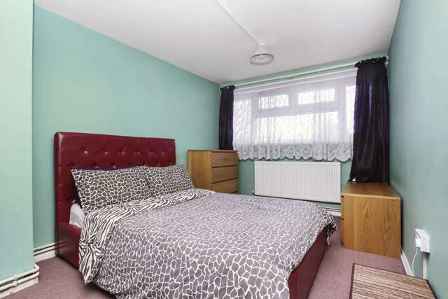  Image of 3 Bedroom Maisonette to rent at Shernhall Street Walthamstow London, E17 9JA