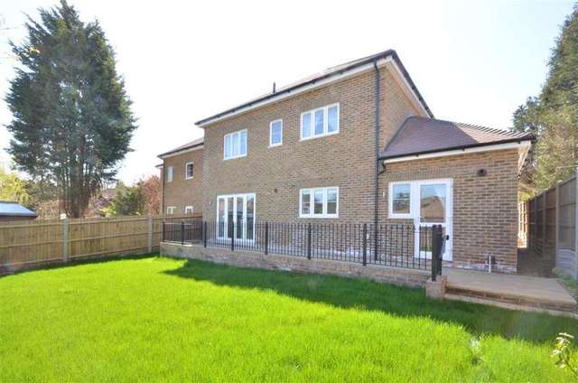  Image of 5 Bedroom Detached for sale at Purley Surrey Purley, CR8 3DF