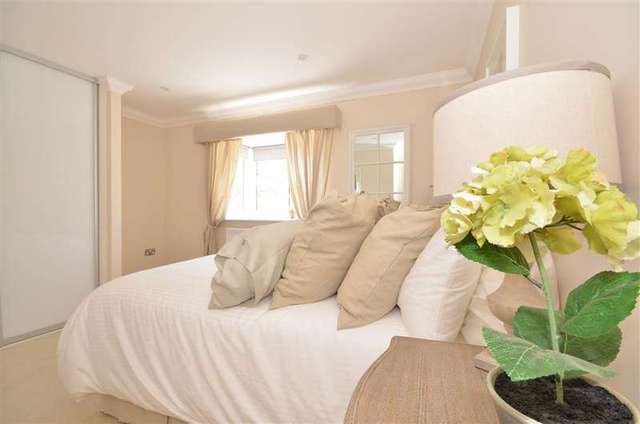  Image of 5 Bedroom Detached for sale at Purley Surrey Purley, CR8 3DF