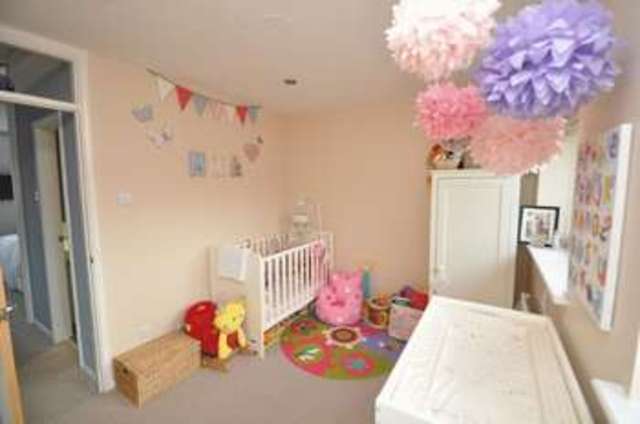  Image of 2 Bedroom Terraced to rent at Spruce Drive  Lightwater, GU18 5YU