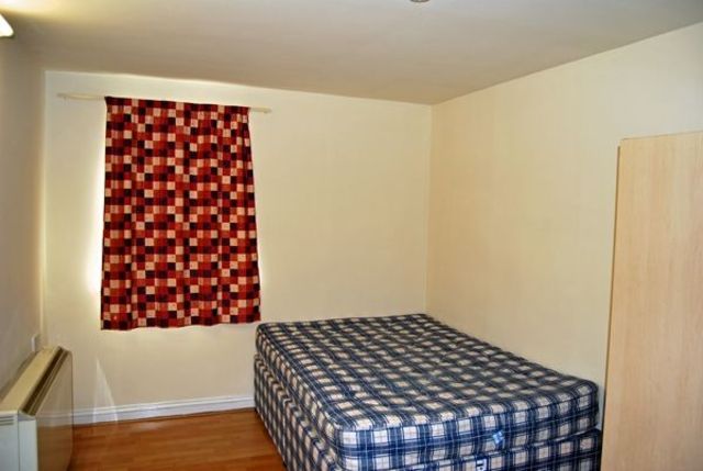  Image of 3 Bedroom Flat to rent at St Marys Street  SOUTHAMPTON, SO14 1LY