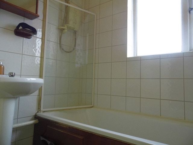 Image of 1 Bedroom Terraced for sale at Stafford Road Waddon CROYDON, CR0 4NL