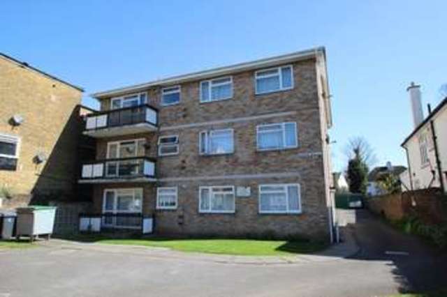  Image of 2 Bedroom Flat to rent at Kingston Upon Thames Surrey, KT1 2JQ